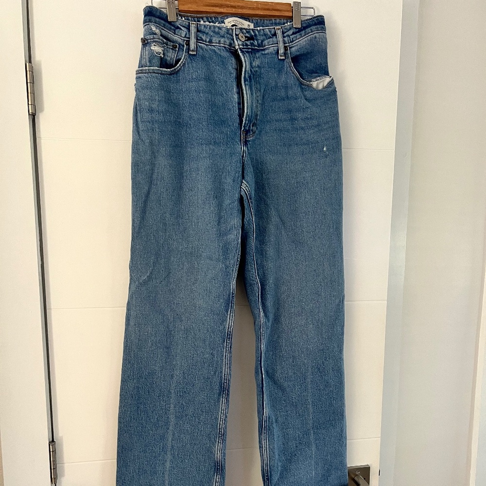 Abercrombie & Fitch 90s Relaxed Jeans | High Rise | Medium Wash | Size 30 Long